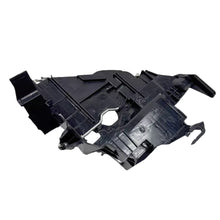 Load image into Gallery viewer, 7L6941614C For Volkswagen Touareg 03-07 Front Right Headlamp Mounting Bracket